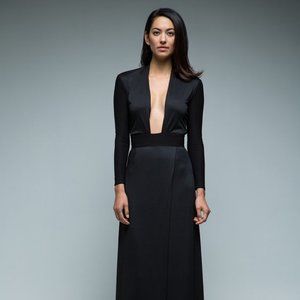 Sau Lee Zara Plunging Neck Backless Gown